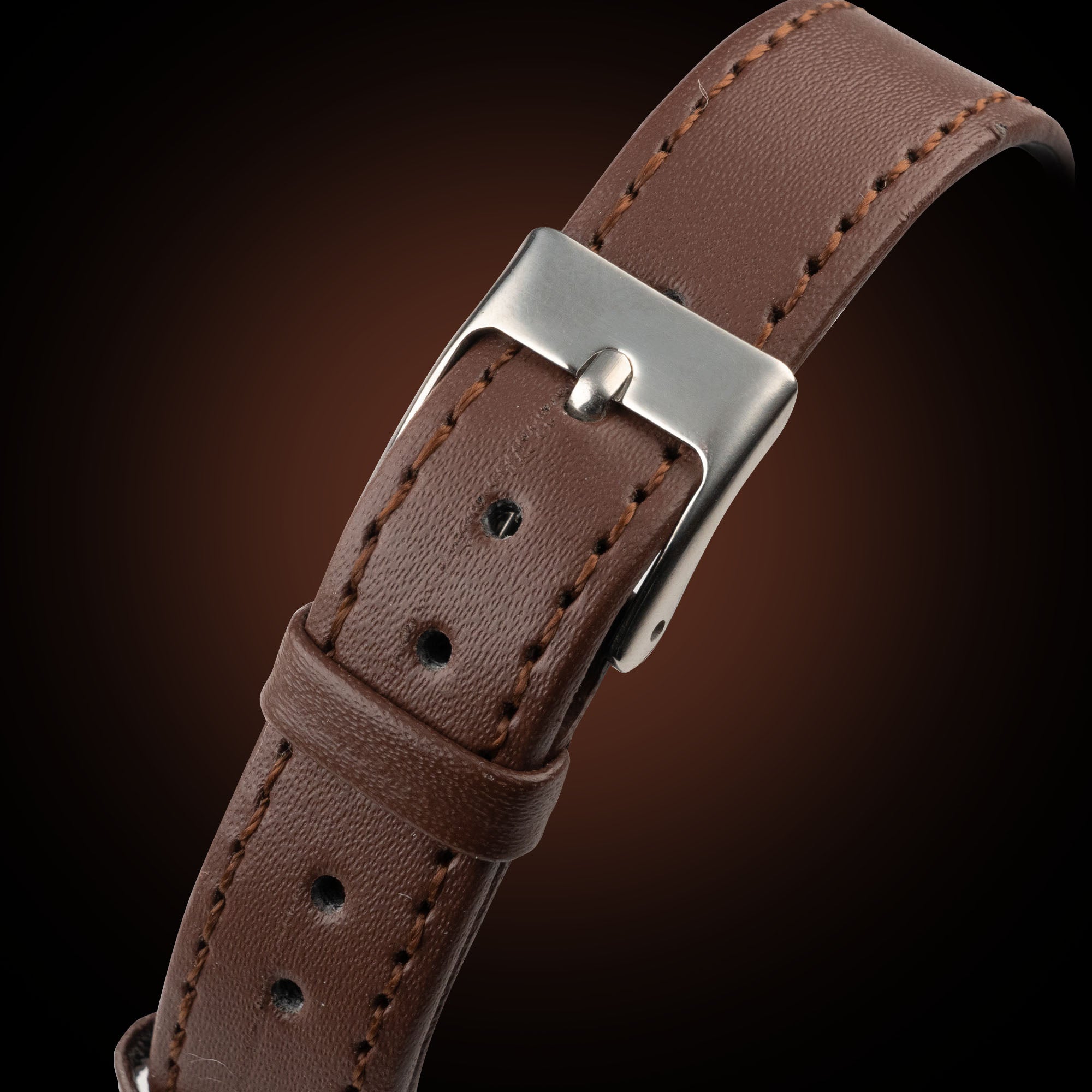 Wancher Gurkha ブラウンレザーストラップ – 傾斜ダイヤル ミリタリーウォッチ 日本ブランド