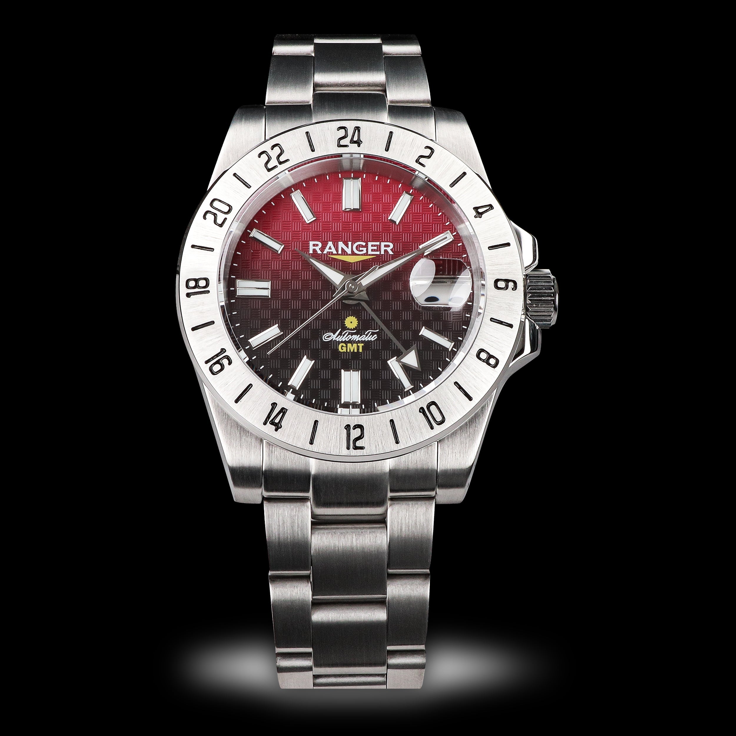 Ranger IV 赤富士 プロダクトページ。テクスチャーのあるダイアルとグラデーションのダイアルを備えたGMT自動巻き腕時計の画像